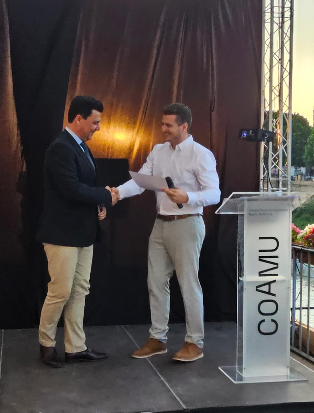 El Colegio Oficial de Arquitectos entrega el Premio Crea Ciudad 2025 al Ayuntamiento de San Javier 